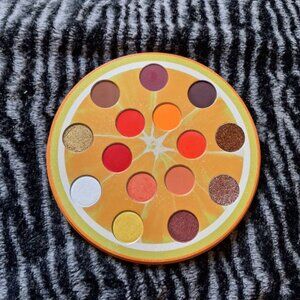 🍊 Dede’s Signature x Danielle Nekole – “Citrus Crush” Eyeshadow Palette